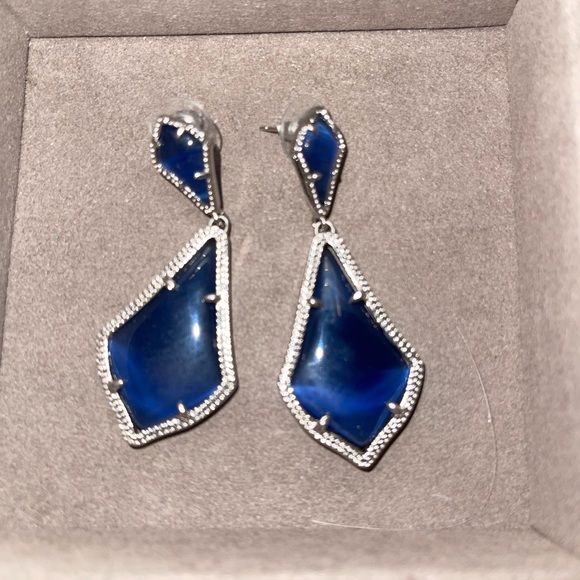 Kendra Scott Jewelry - 💙Navy Kendra Scott Alexis earrings 💙